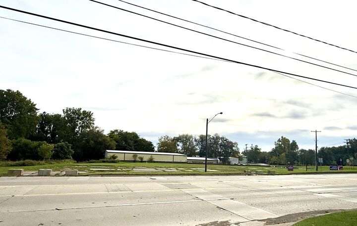 Property Photo:  1707 S Cooper Street  MI 49203 