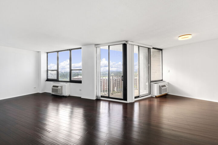 Property Photo:  3925 Triumvera Drive 12E  IL 60025 