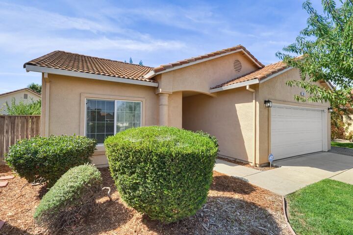 Property Photo: 41 Sausalito Court CA 95823