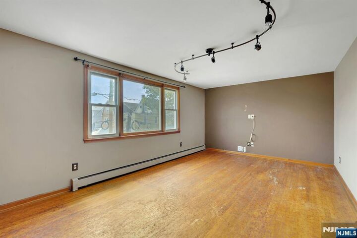 Property Photo:  502 Cross Street 2  NJ 07029 