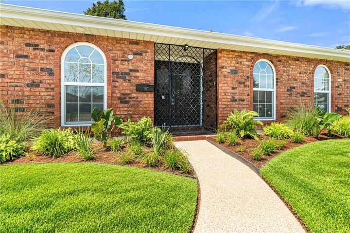 Property Photo: 1916 Bonnie Street LA 70001