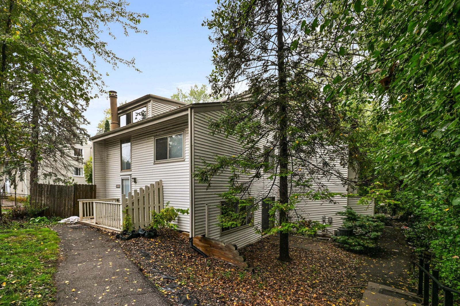 Property Photo:  5563 E Bavarian Pass  MN 55432 