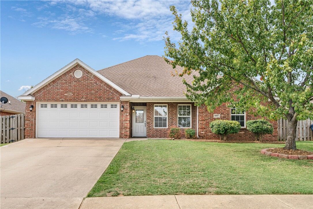 Property Photo:  6102 S 39th Street  AR 72758 