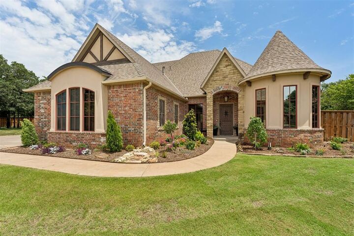 Property Photo:  2317 Open Trail Drive  OK 73034 