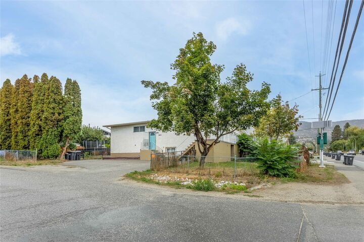 Property Photo:  3448 Old Okanagan Highway  BC V4T 1N5 