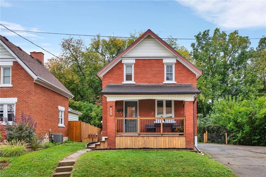 Property Photo:  257 Guelph Street  ON N2H 5W9 
