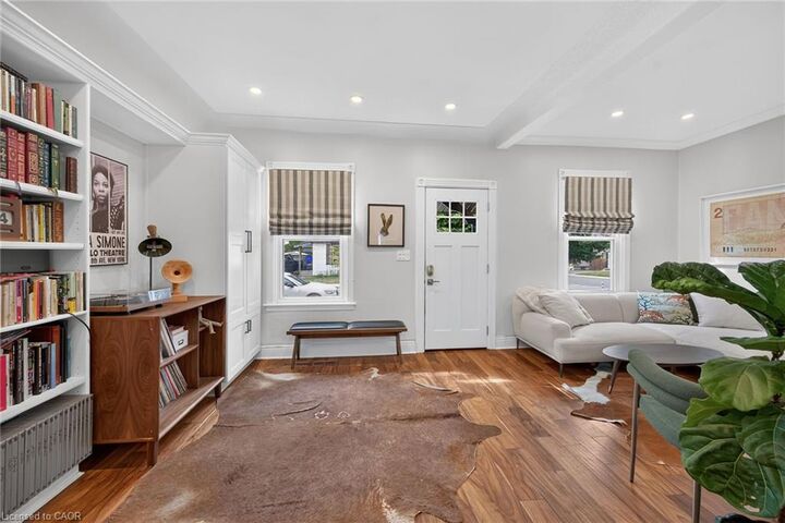 Property Photo:  28 Baker Street  ON L8R 1V3 