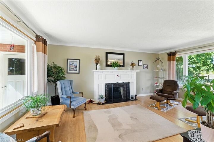 Property Photo:  207 Robinson Road  ON N3T 5L7 
