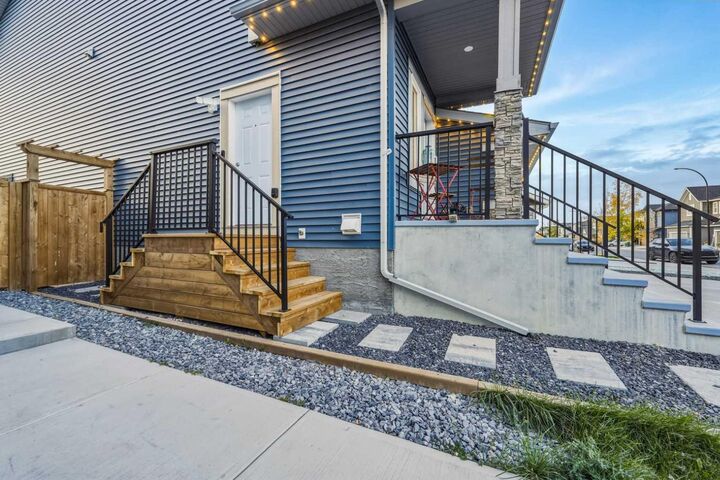 Property Photo:  251 Creekside Way SW  AB T2X 4B9 