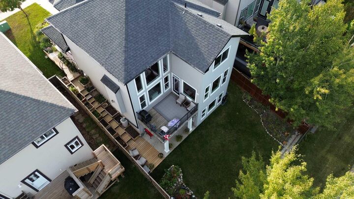 Property Photo:  14 Westmount Way  AB T1S 2L3 