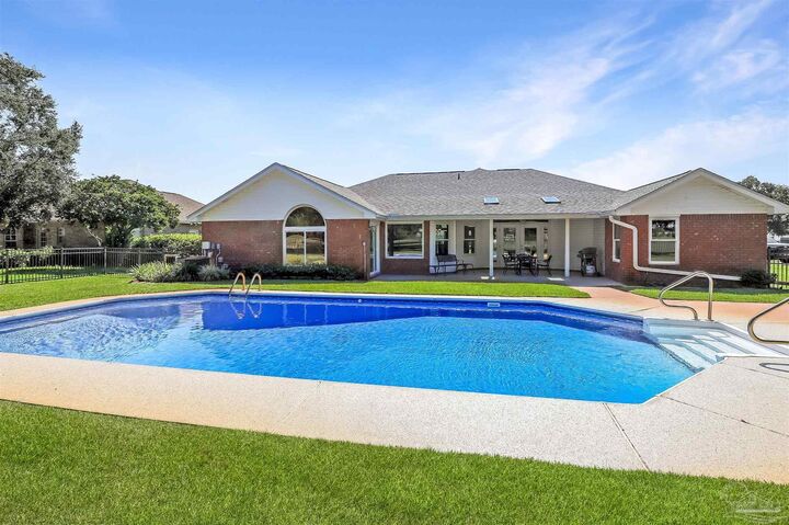 Property Photo: 3742 Bengal Rd FL 32563
