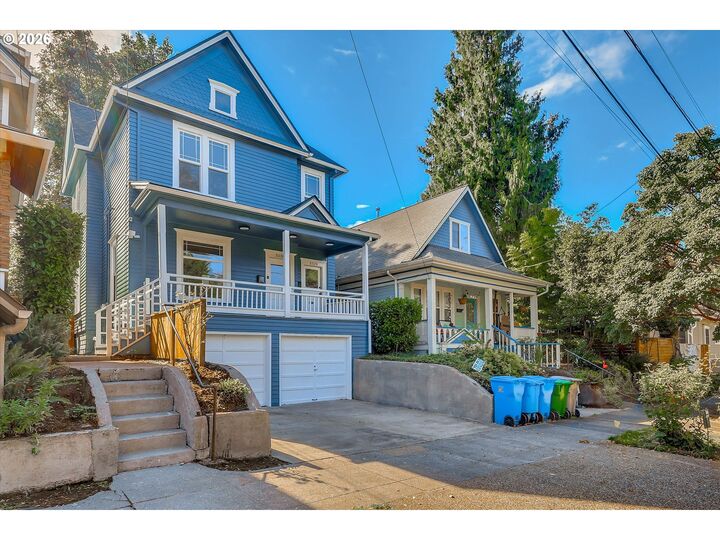 Property Photo:  3328 SE Washington St  OR 97214 