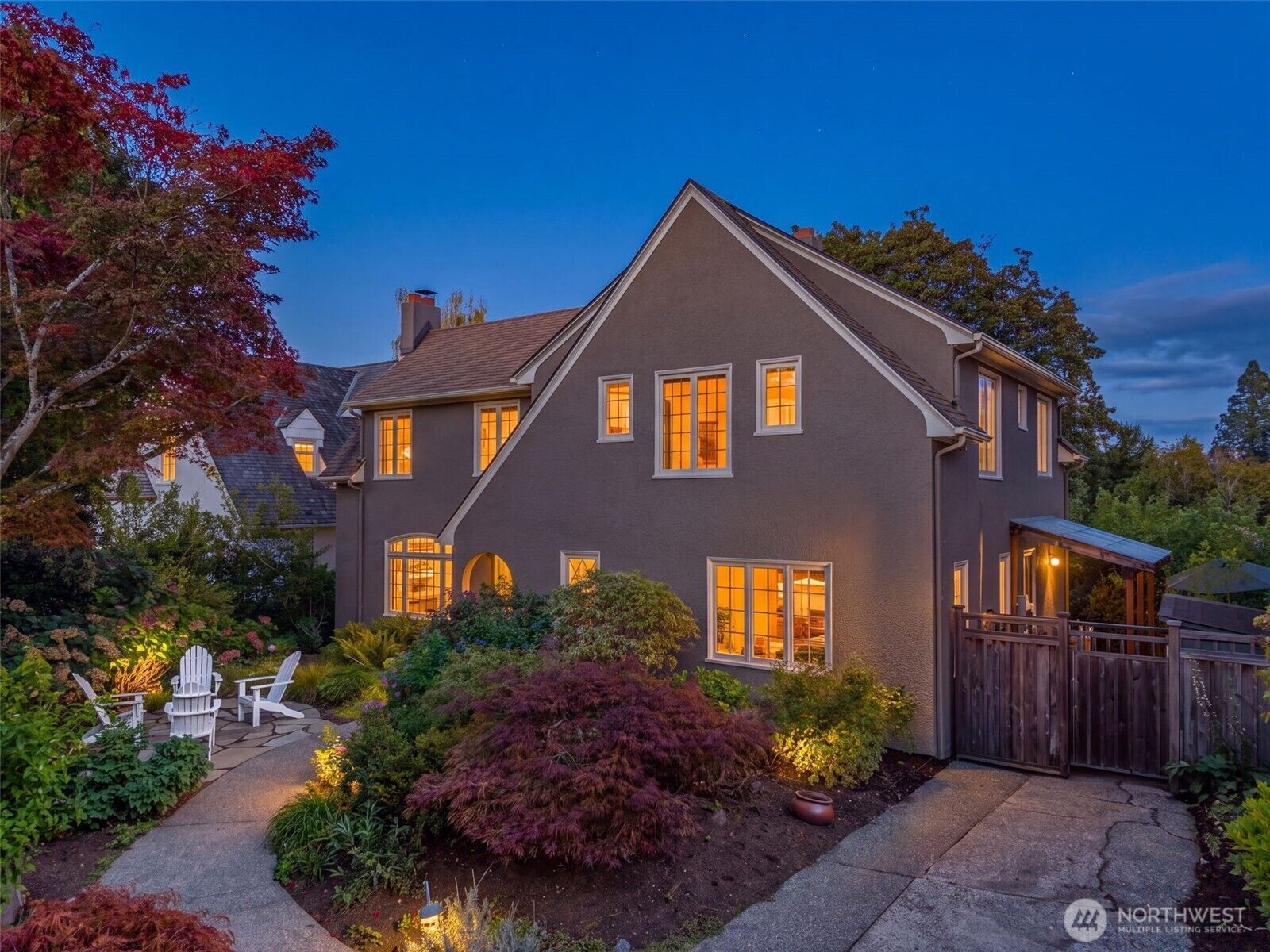 Property Photo:  2324  34th Avenue S  WA 98144 