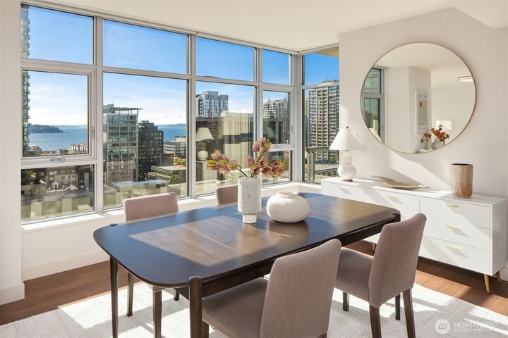 Property Photo: 588 Bell Street 1407S WA 98121