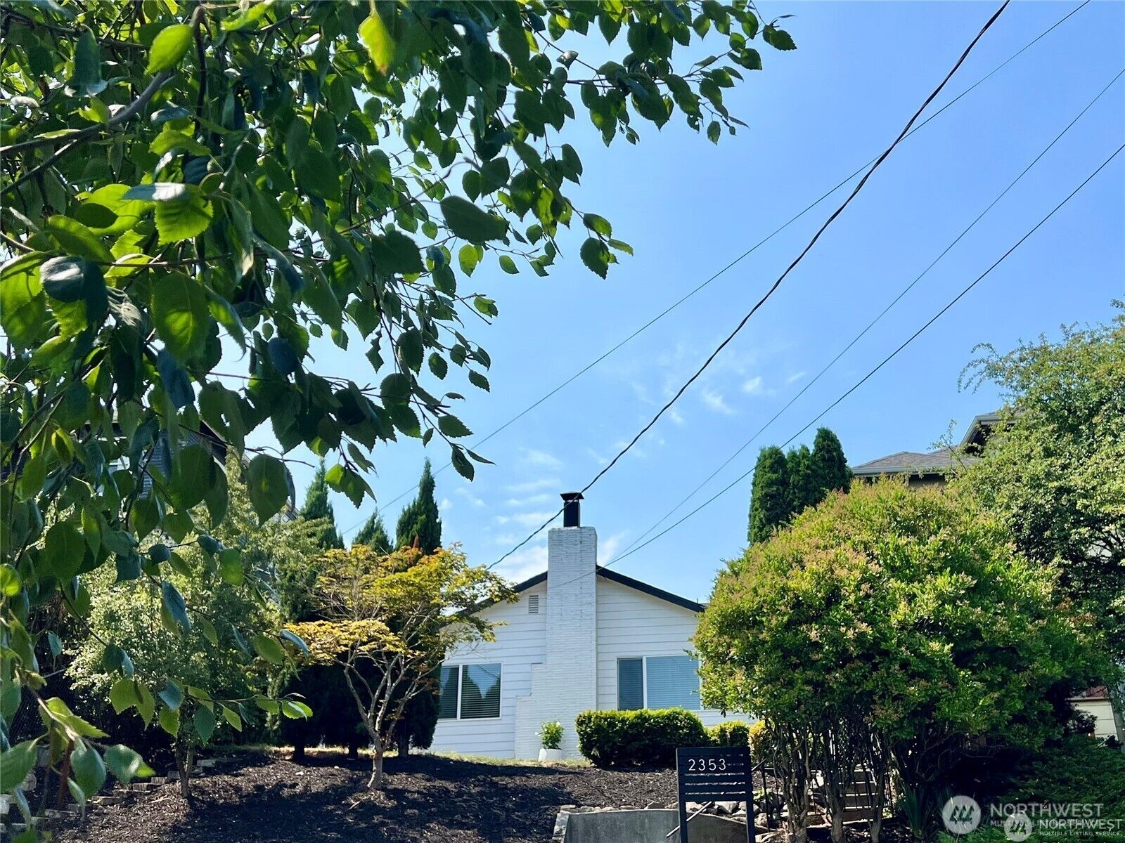 Property Photo:  2353  Federal Avenue E  WA 98102 