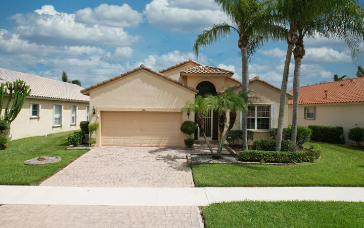 Property Photo:  320 NW Millpond Lane  FL 34986 