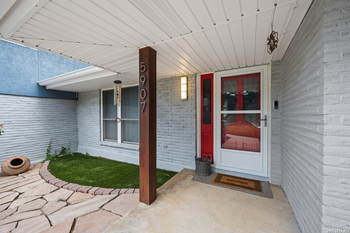 Property Photo:  5907 Winterhaven Dr  TX 78239 