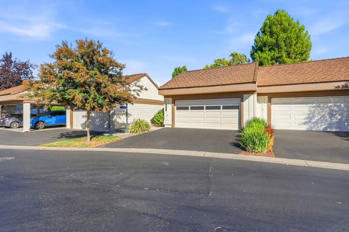 Property Photo: 6082 Montgomery Court CA 95135