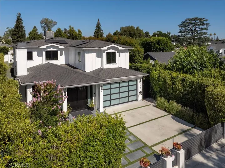 Property Photo: 4637 Morella Avenue CA 91607