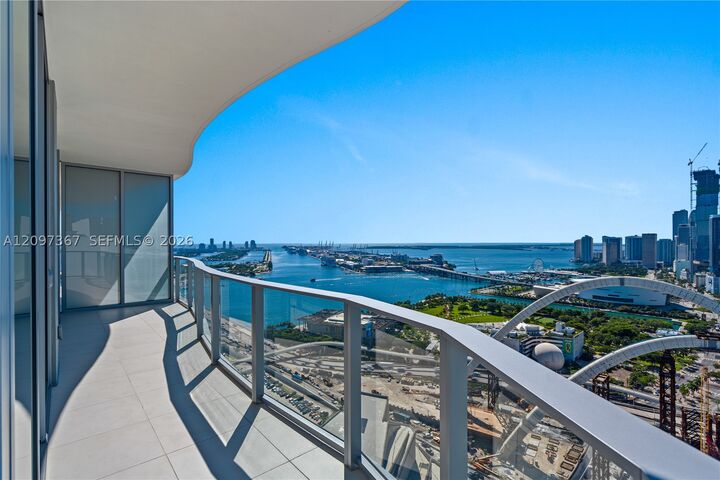 Property Photo:  1400 Biscayne Blvd 3602  FL 33132 