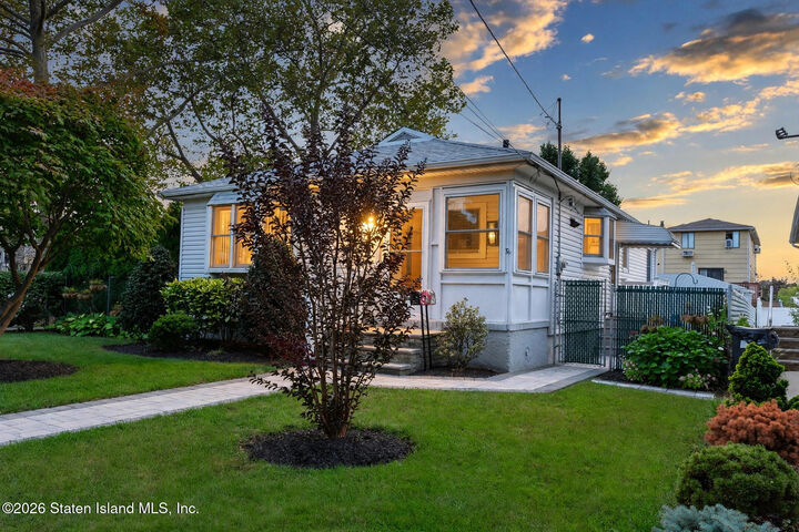Property Photo:  476 Decatur Avenue  NY 10314 