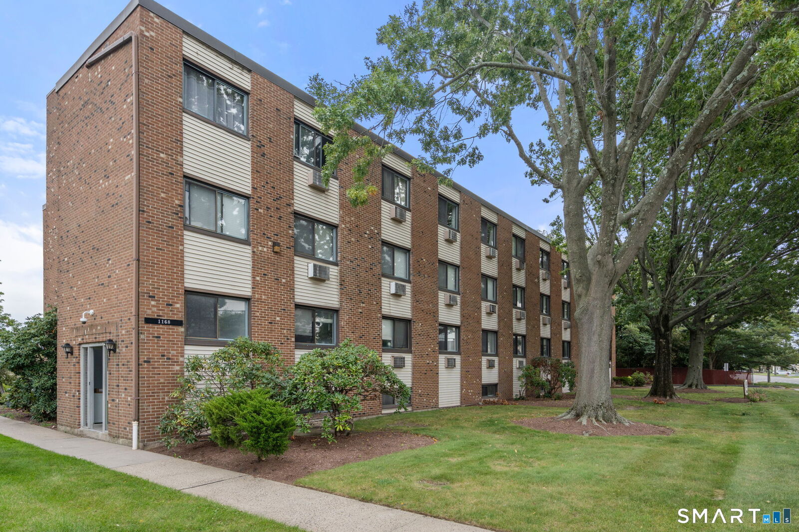 Property Photo: 1168 Main Street B 5 CT 06615