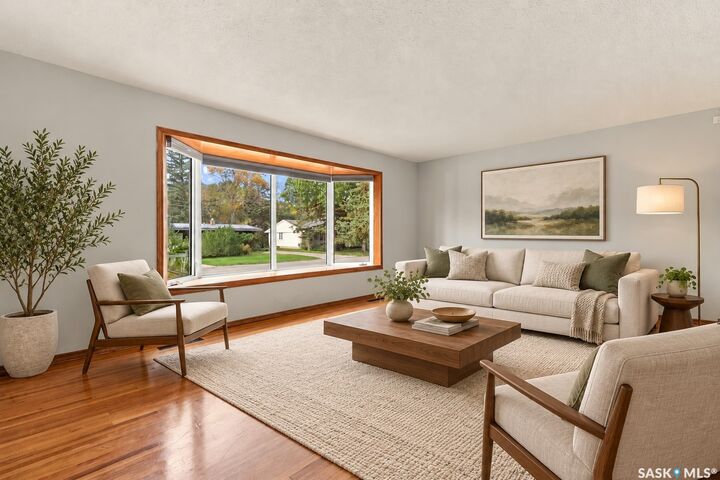 Property Photo:  45 Cardinal Crescent  SK S4S 4Y6 