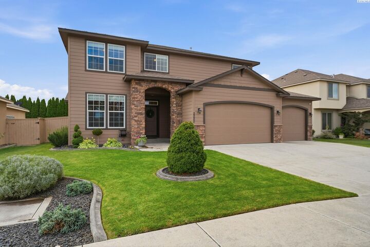 Property Photo: 2280 Coppercreek St WA 99354