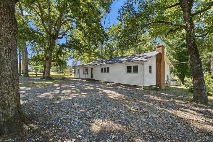 Property Photo:  1158 Johnsontown Road  NC 27360 