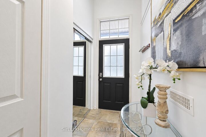 Property Photo:  250 Richvale Drive S 22  ON L6Z 4W2 