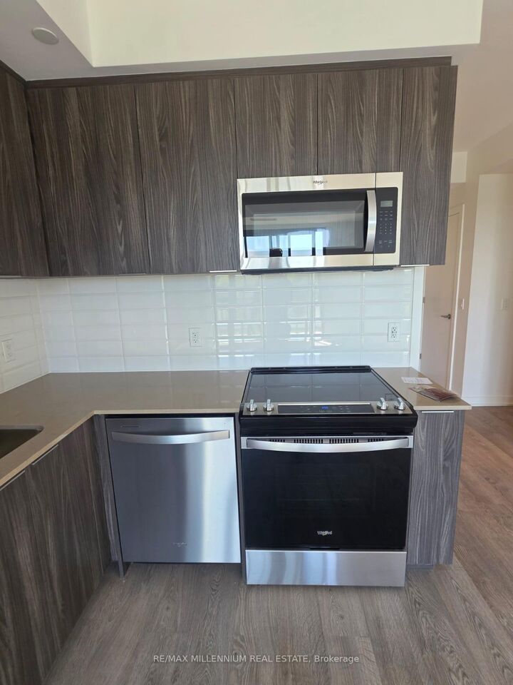 Property Photo:  740 Whitlock Avenue 614  ON L9E 2B6 