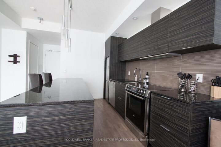 Property Photo:  8 Charlotte Street 513 (Furnished)  ON M5V 0K4 
