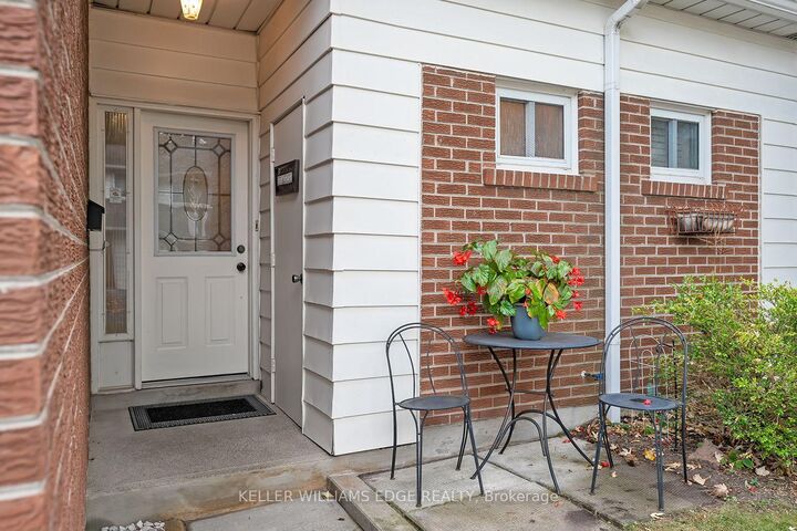 Property Photo:  473 Woodview Road 2  ON L7N 2Z9 