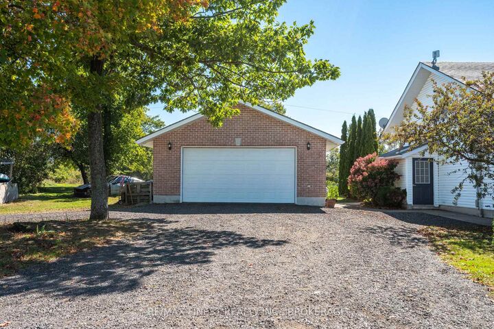 Photo de la propriété:  2442 Keeley Road  ON K0H 2T0 