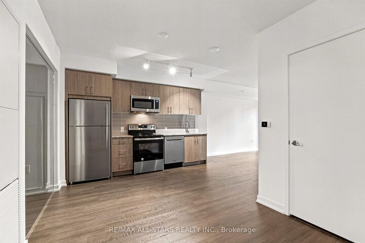 Photo de la propriété:  4010 Eglinton Avenue W 311  ON M9A 0G5 