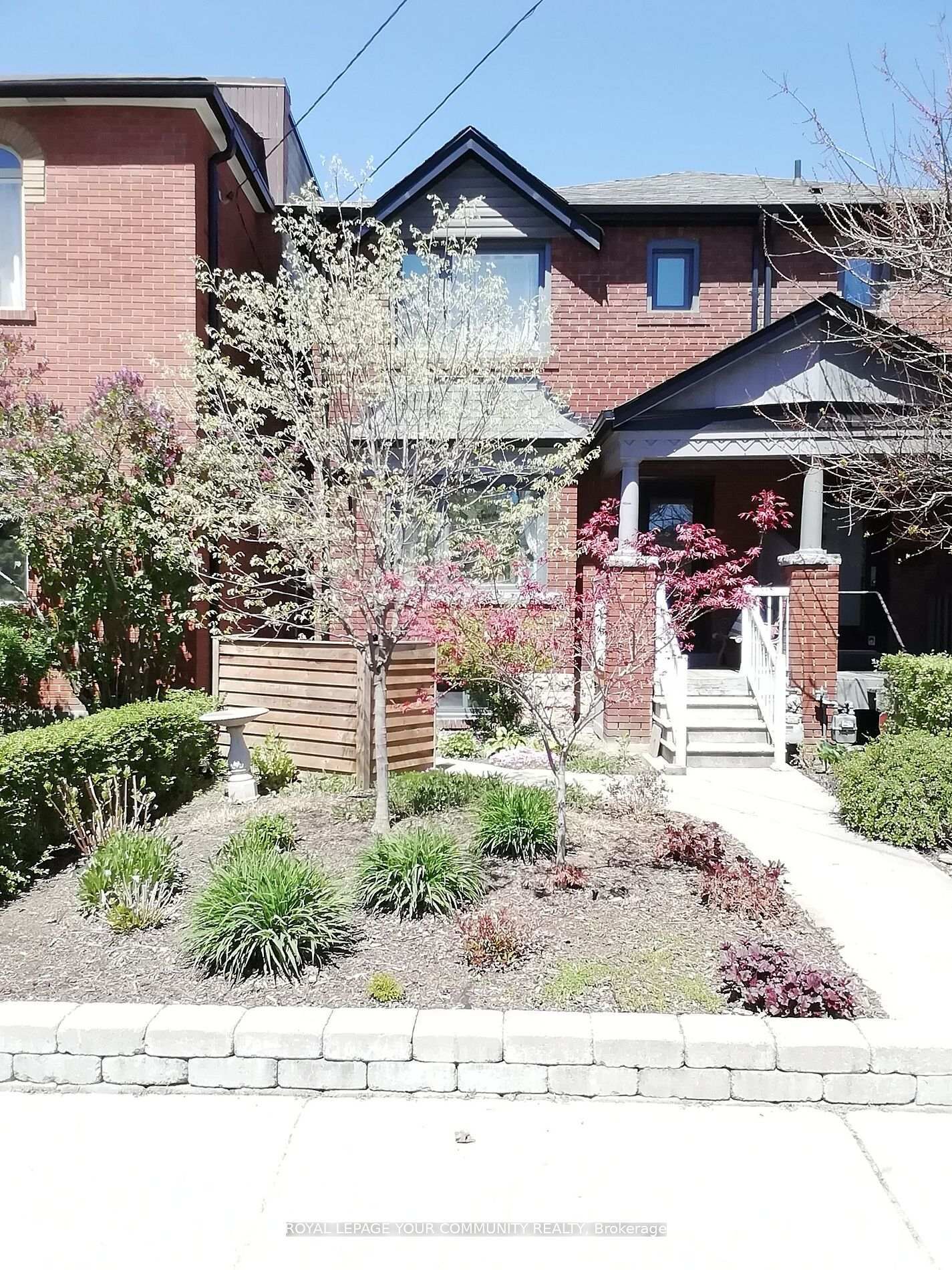 Property Photo:  10 Ulster Street Lower  ON M5S 1E2 