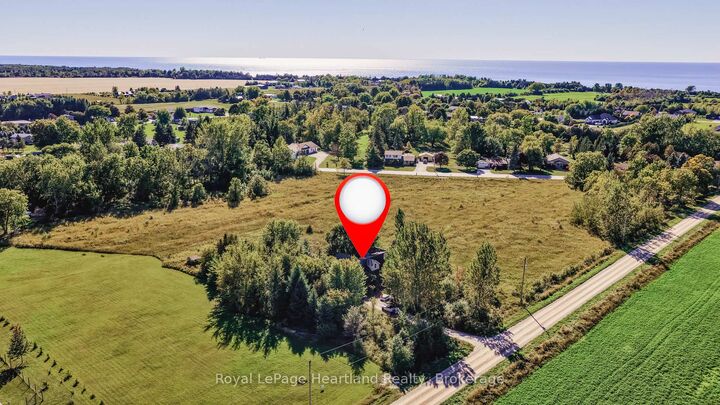 Property Photo:  68 Victoria Street  ON N7A 3X9 