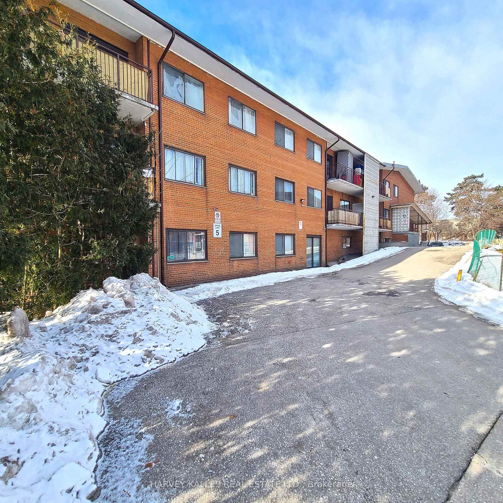 Property Photo:  80 Blackfriar Avenue 109  ON M9R 3S9 