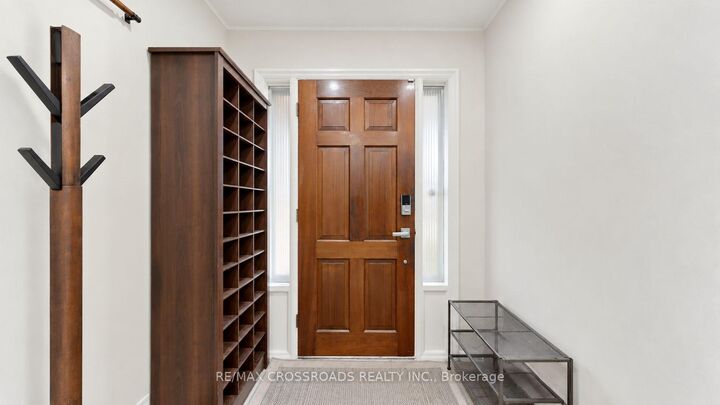 Property Photo: 106 Stilecroft Drive 6 ON M3J 1A9