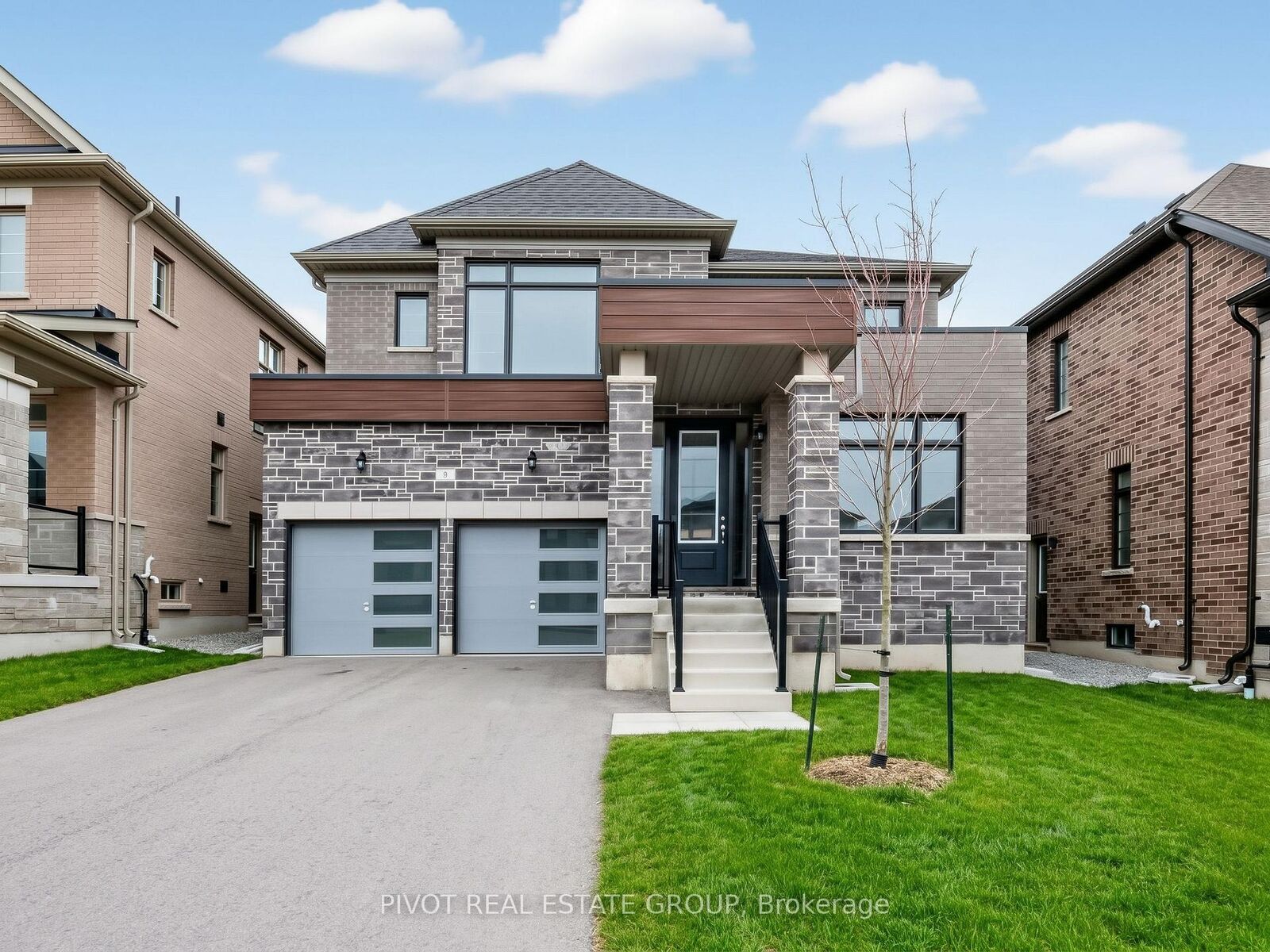 Property Photo:  5 Daffodil Road  ON L9X 2C5 