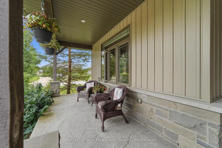 Photo de la propriété:  285 Darling Boulevard  ON N0M 1S1 