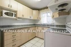 Property Photo:  41 Craigleigh Crescent  ON L6T 2E3 