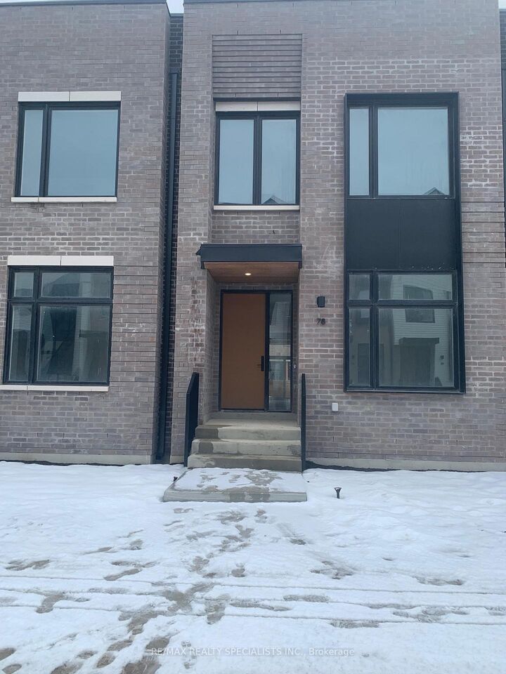 Property Photo: 50 Lou Parsons Way S 78 ON L5H 0B2