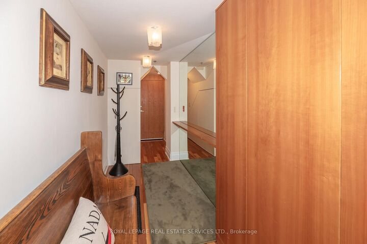 Property Photo:  384 Sunnyside Avenue 308  ON M6R 2S1 