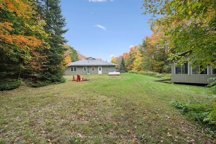 Property Photo:  1181 Lone Pine Drive  ON P1L 1X4 