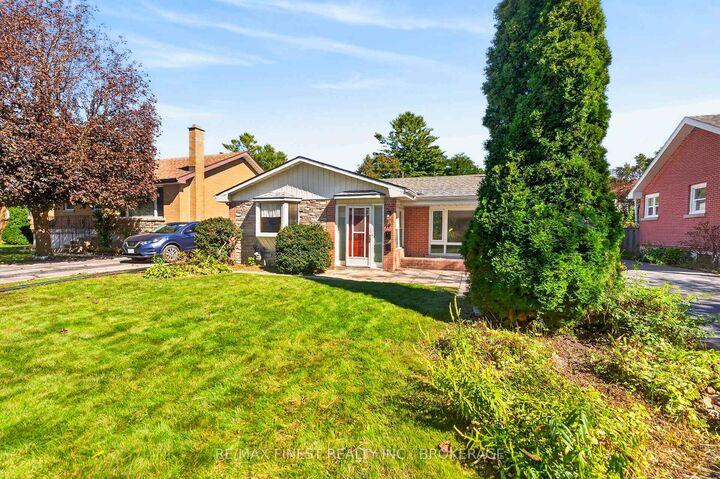 Property Photo:  19 Wolfe Street  ON K7M 1H4 