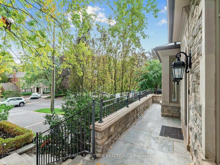 Property Photo: 516 Vesta Drive ON M5P 3A8