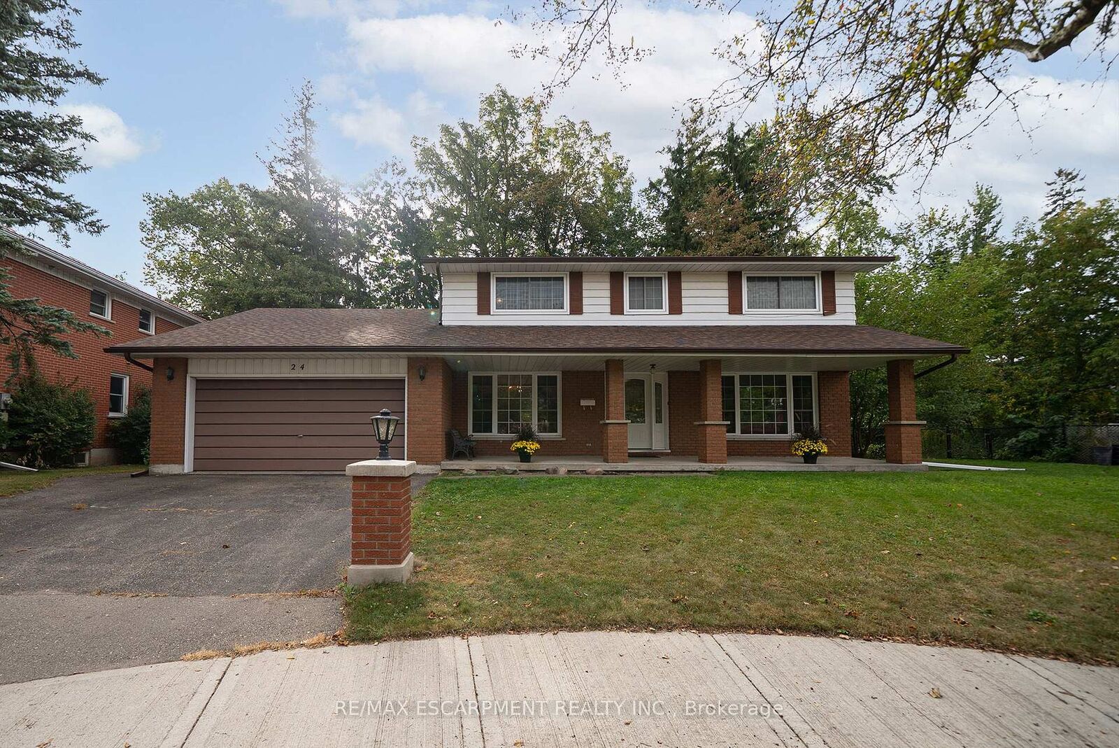 Property Photo:  24 Japonica Crescent  ON N3R 1N6 