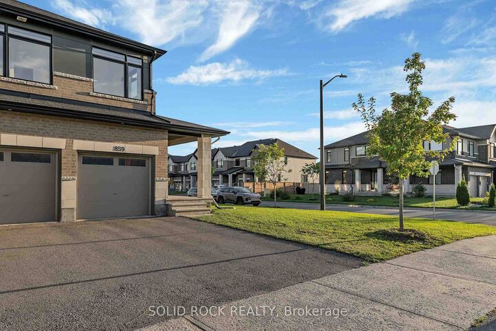 Property Photo: 859 Solarium Avenue E ON K4M 0H1
