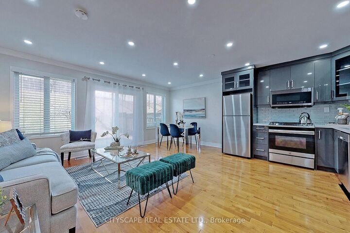 Property Photo:  343 Wildgrass Road  ON L5B 4H1 
